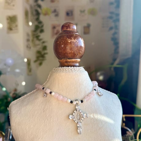 Power stone necklace