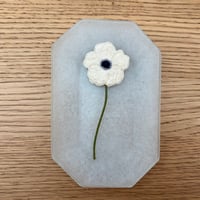 fiore / アネモネのブローチ白・パープル
