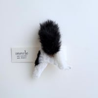 Merle（メルル）さん　ブローチ　おしり！　白×黒