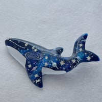 マンボウ⭐︎no.5 / 樹脂インタリオブローチ（クジラ）
