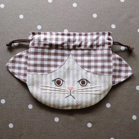 R4 / ねこ丸巾着 茶ハチワレねこ・緑ねこ