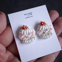 あおのいえ　カラフルカップケーキピアス/イアリング E