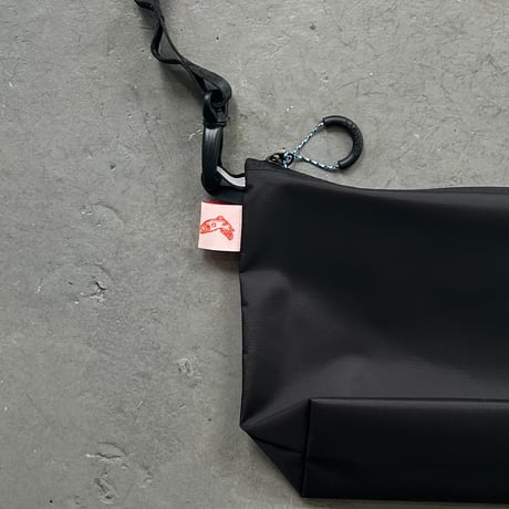 Connett POUCH L Shoulder Exclusive