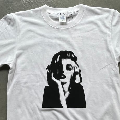 me museum T-Shirt