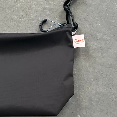 Connett POUCH L Shoulder Exclusive