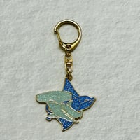 ラメ入りメタルキーホルダー（シュモクザメ・マダラトビエイ）