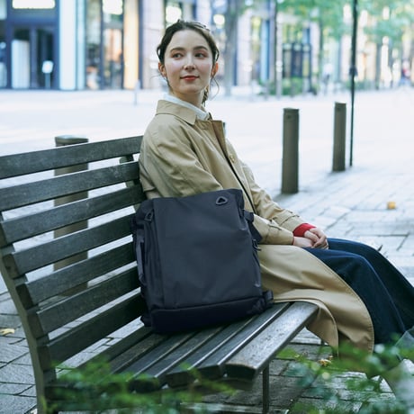 uF director's bag ミディアム *ニュートープ