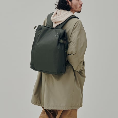 uF director's bag ミディアム *ニュートープ