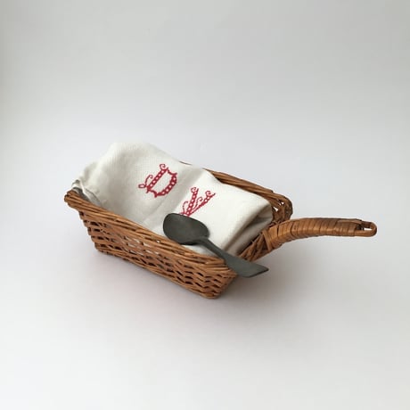 basket /アンティークハンドル付き藤のバスケット