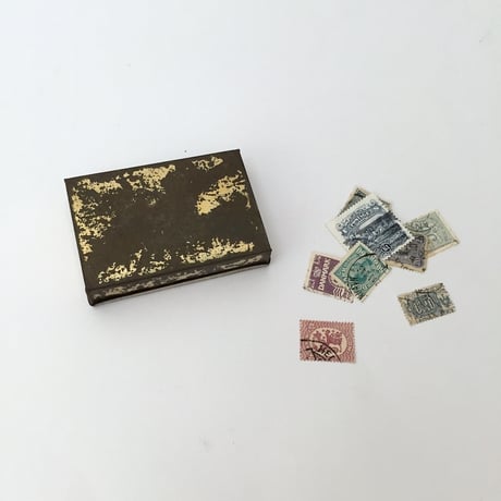 tobacco tin / タバコのブリキの缶