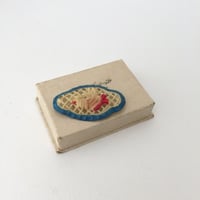 brooch / アンティークセルロイドブローチ