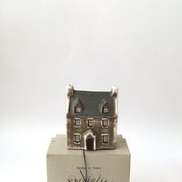house objet / アンティーク陶器のハウス