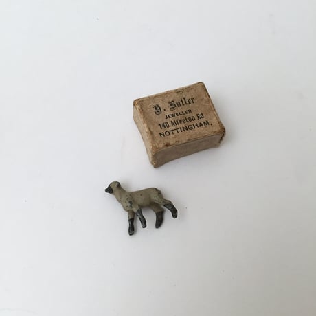 sheep lead figure / アンティークの鉄の子羊