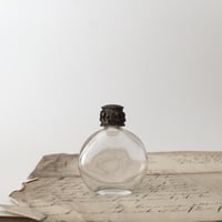 perfume bottle / アンティークミニガラスボトル