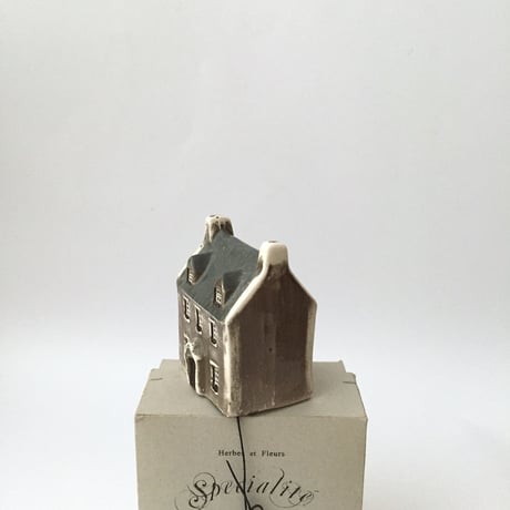 house objet / アンティーク陶器のハウス