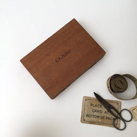 wooden box / アンティーク小さな木箱
