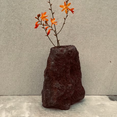 阿蘇溶岩石の一輪挿し/花瓶（大）