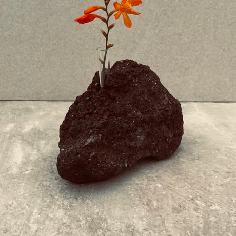 阿蘇溶岩石1輪挿し/花瓶/オブジェ(中）