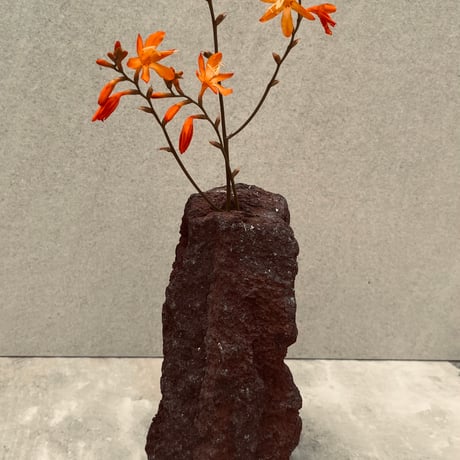 阿蘇溶岩石の一輪挿し/花瓶（大）