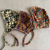 retro dot bonnet / 3col