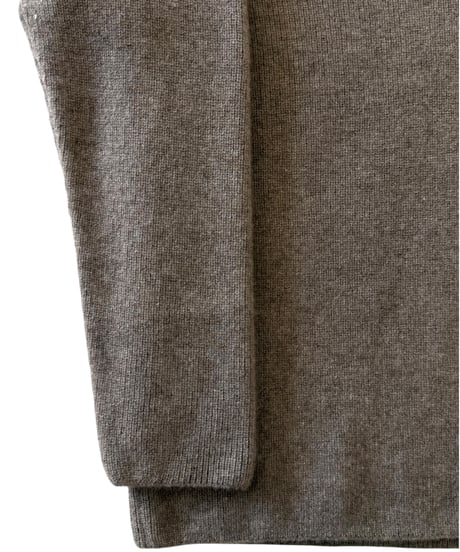 Nomàt / CASHMERE V-SWEATER -BEIGE-