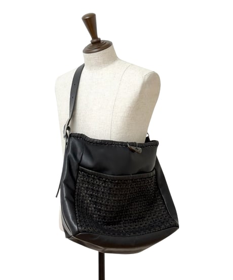 Post Production / 2 POCKET TOTE BAG mesh horse wax -BLACK-