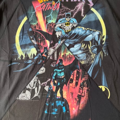 BATMAN CRACK L/S SIZE L