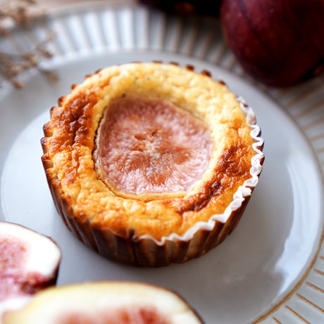 紅茶と朝採りいちじくのチーズケーキ ３個セット
