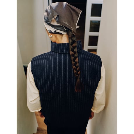 SOL soonerorlater / PIN-STRIPE PADDED VEST / GRAY