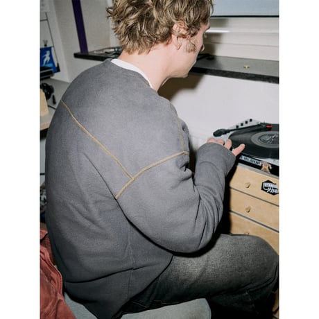 POLAR SKATE CO. / SCOTT SWEATER / DIRTY BLACK