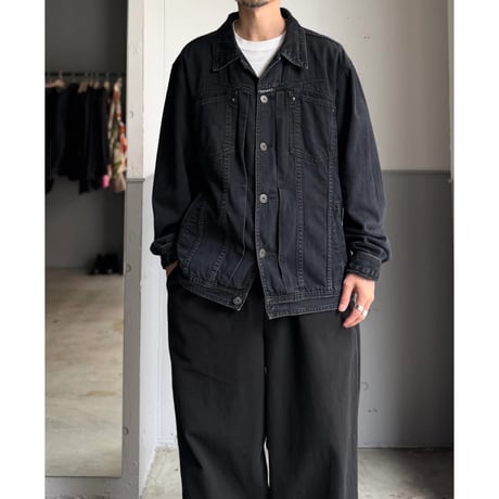 2000's "MARITHÉ FRANÇOIS GIRBAUD" Front Pleats / X Pocket Design Black Denim Trucker Jacket