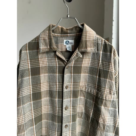 1990's Cotton flannel fabric open collar relaxing shirt