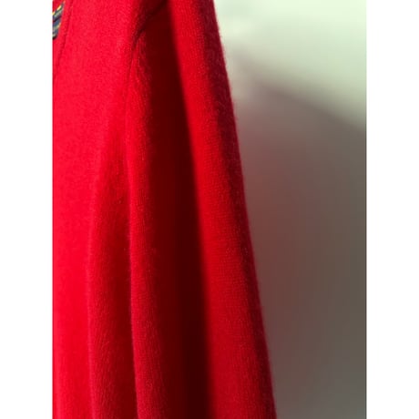 2PLY Cashmere V-Necked Knit Sweater