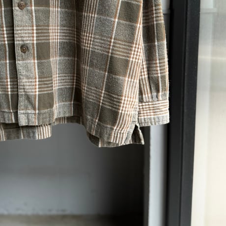 1990's Cotton flannel fabric open collar relaxing shirt