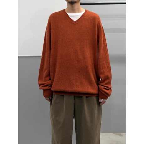 V-necked Cashmere Knit Sweater