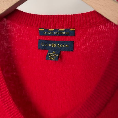 2PLY Cashmere V-Necked Knit Sweater