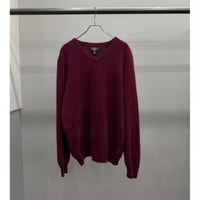 V-necked Cashmere Knit Sweater