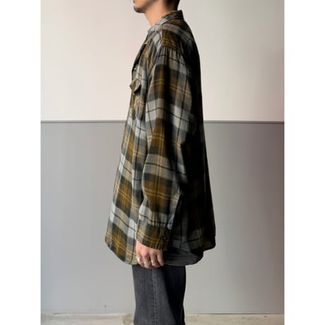 1960's "Viyella by Deacon Brothers" Wool / Cotton twill plaid pattern open collar shirt