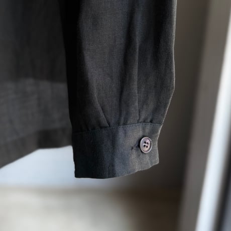 1990's ITALY Made Black Linen Fabric Side Slit Shirt