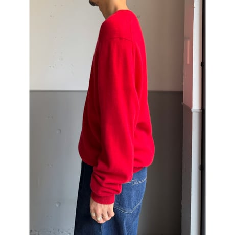 2PLY Cashmere V-Necked Knit Sweater