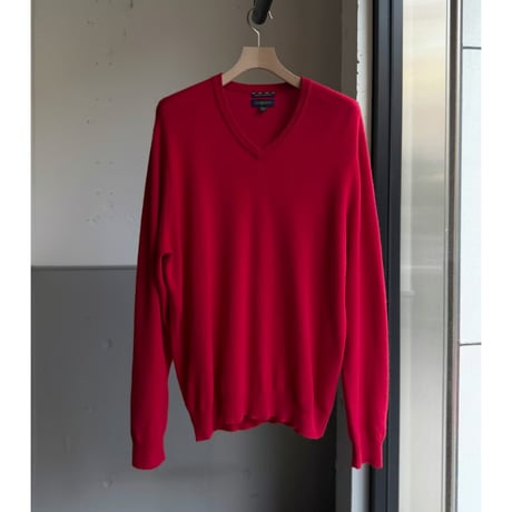 2PLY Cashmere V-Necked Knit Sweater
