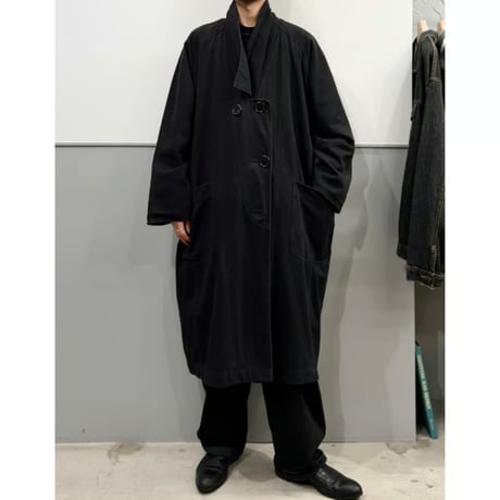 1980's Black cotton fabric wide silhouette raglan sleeve coat