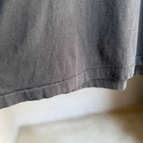 1980's Sun faded & Damaged Black Color Tee