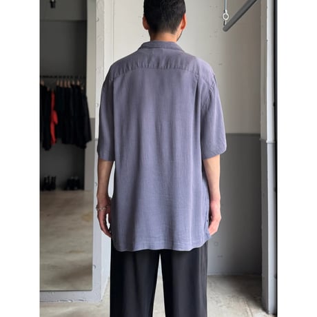 2000's Silk fabric open collar short sleeve shirt