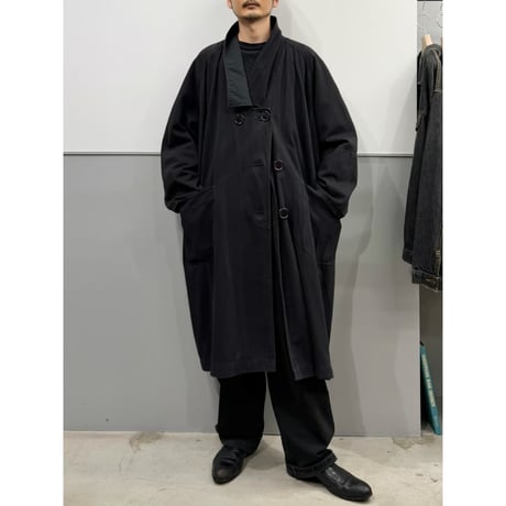 1980's Black cotton fabric wide silhouette raglan sleeve coat