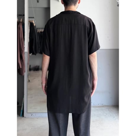 1980's Rayon fabric asymmetrical hem open collar short sleeve shirt