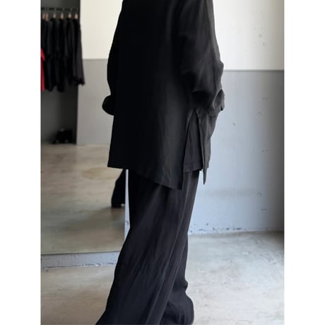 1990's ITALY Made Black Linen Fabric Side Slit Shirt