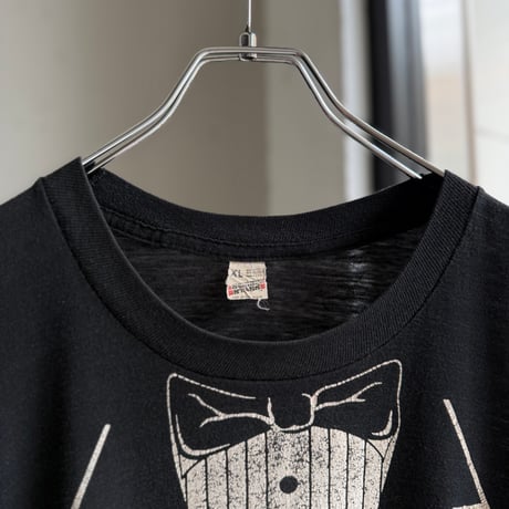 1980's "gingiss formalwear" Trompe l'oeil printed & sun faded Tee