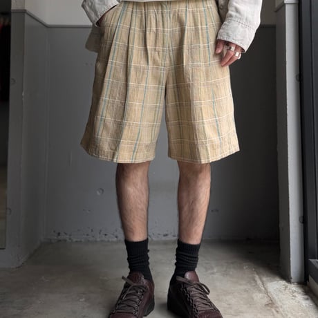 1990's Linen / Cotton plaid fabric 3tuck shorts