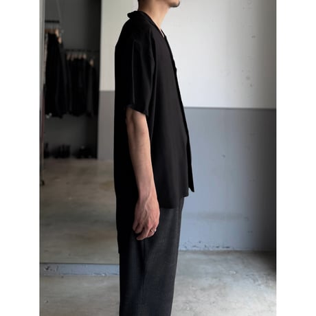 1980's Rayon fabric asymmetrical hem open collar short sleeve shirt